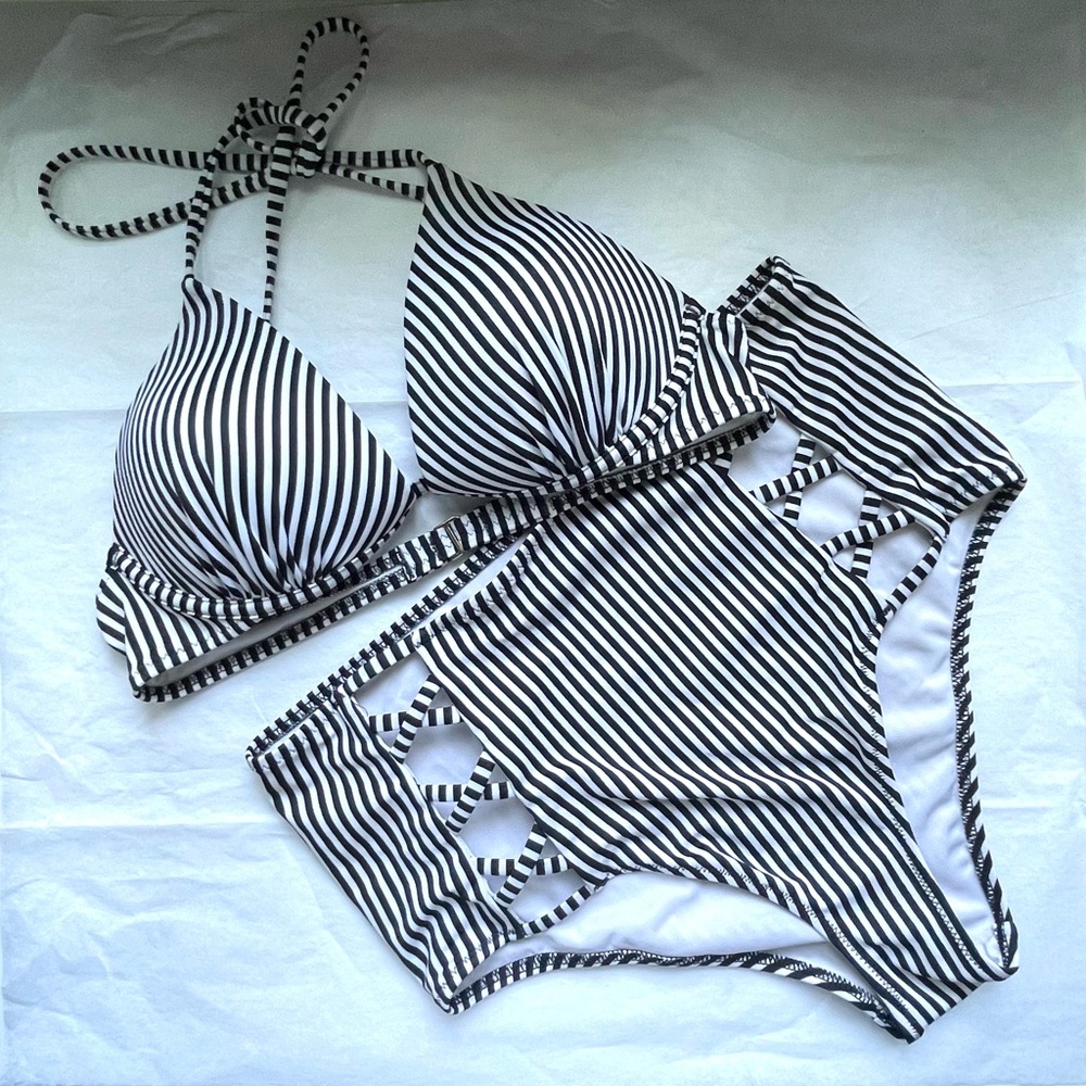 Black & White Striped Cutout Detail Bikini size 34B